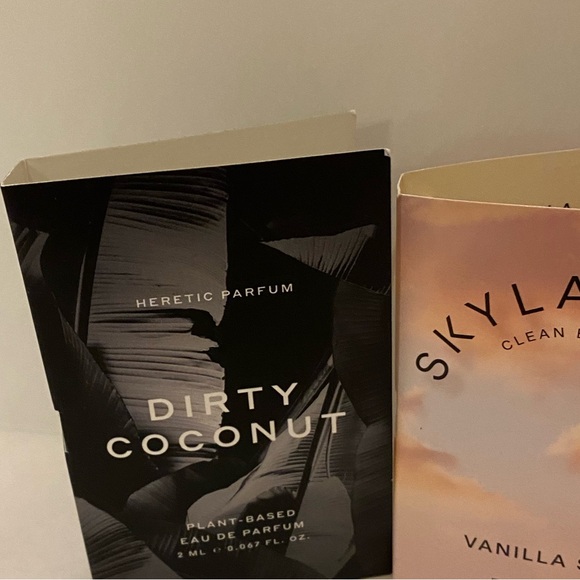 With Notes of Vanilla Sample Set - Picture 6 of 7